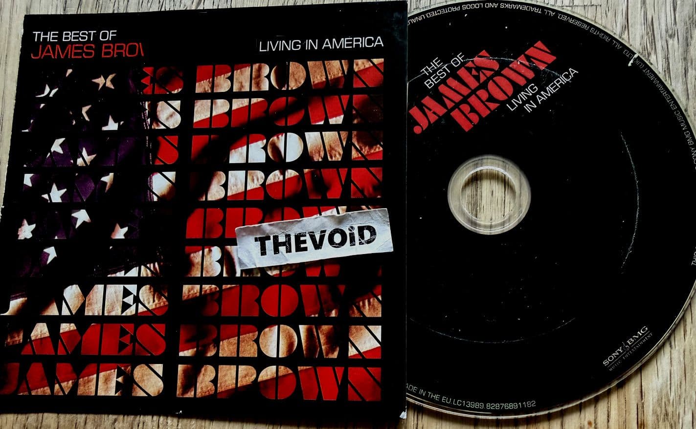 James_Brown-The_Best_Of_James_Brown-Living_In_America-CD-FLAC-2006-THEVOiD