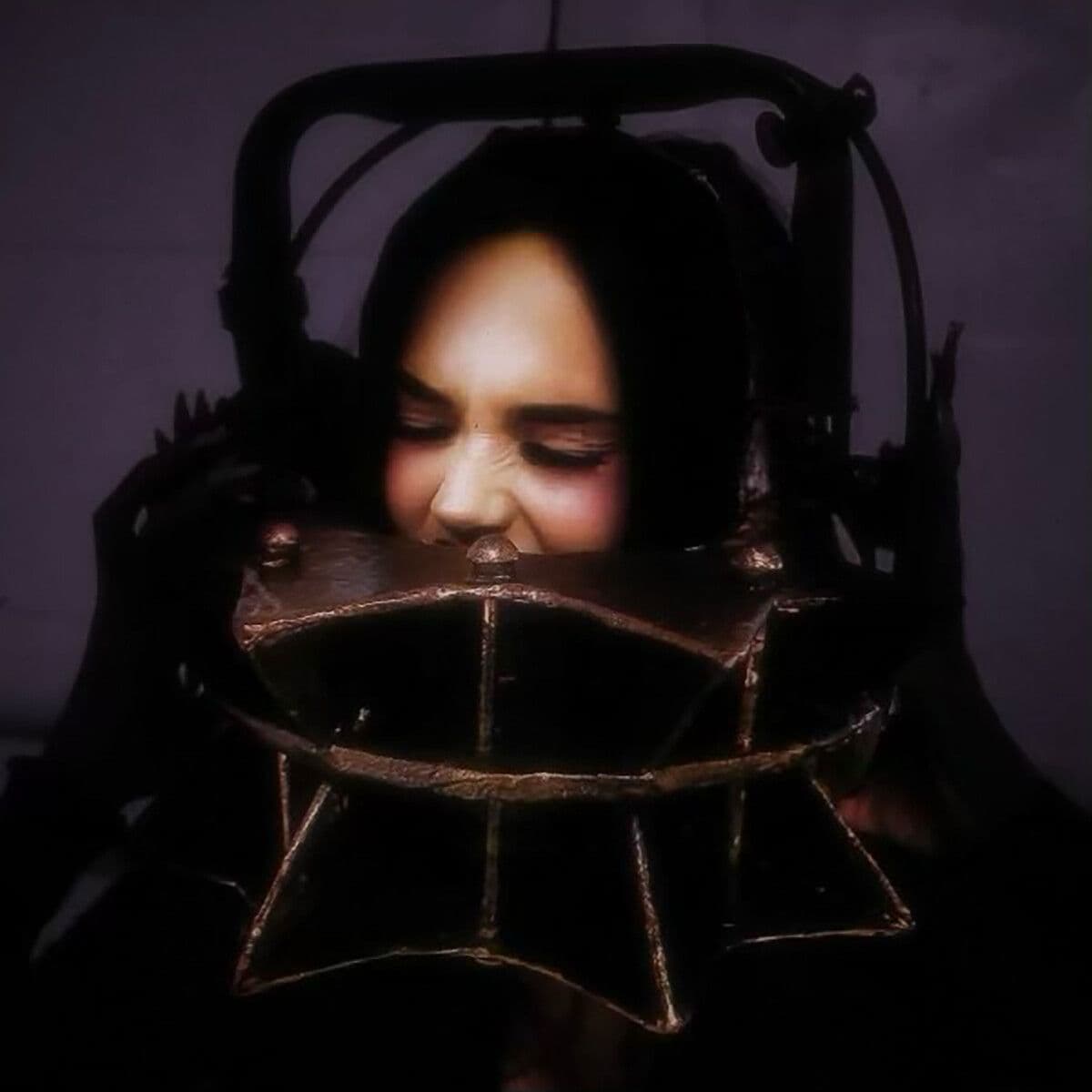 Maggie_Lindemann-Headsplit-DELUXE_EDITION-24BIT-WEB-FLAC-2024-TVRf