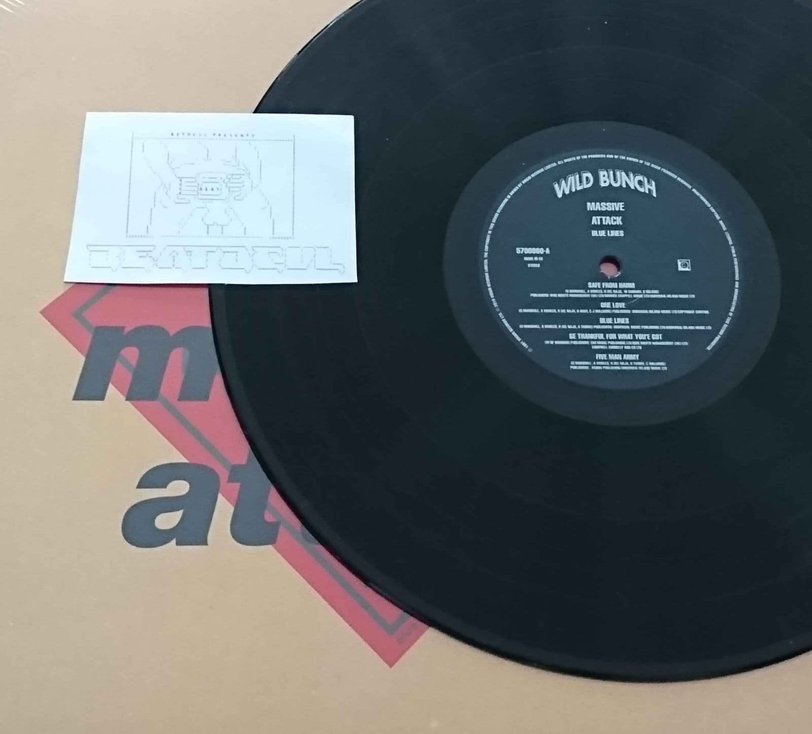 Massive_Attack-Blue_Lines-_5700960_-REISSUE-LP-FLAC-2016-BEATOCUL