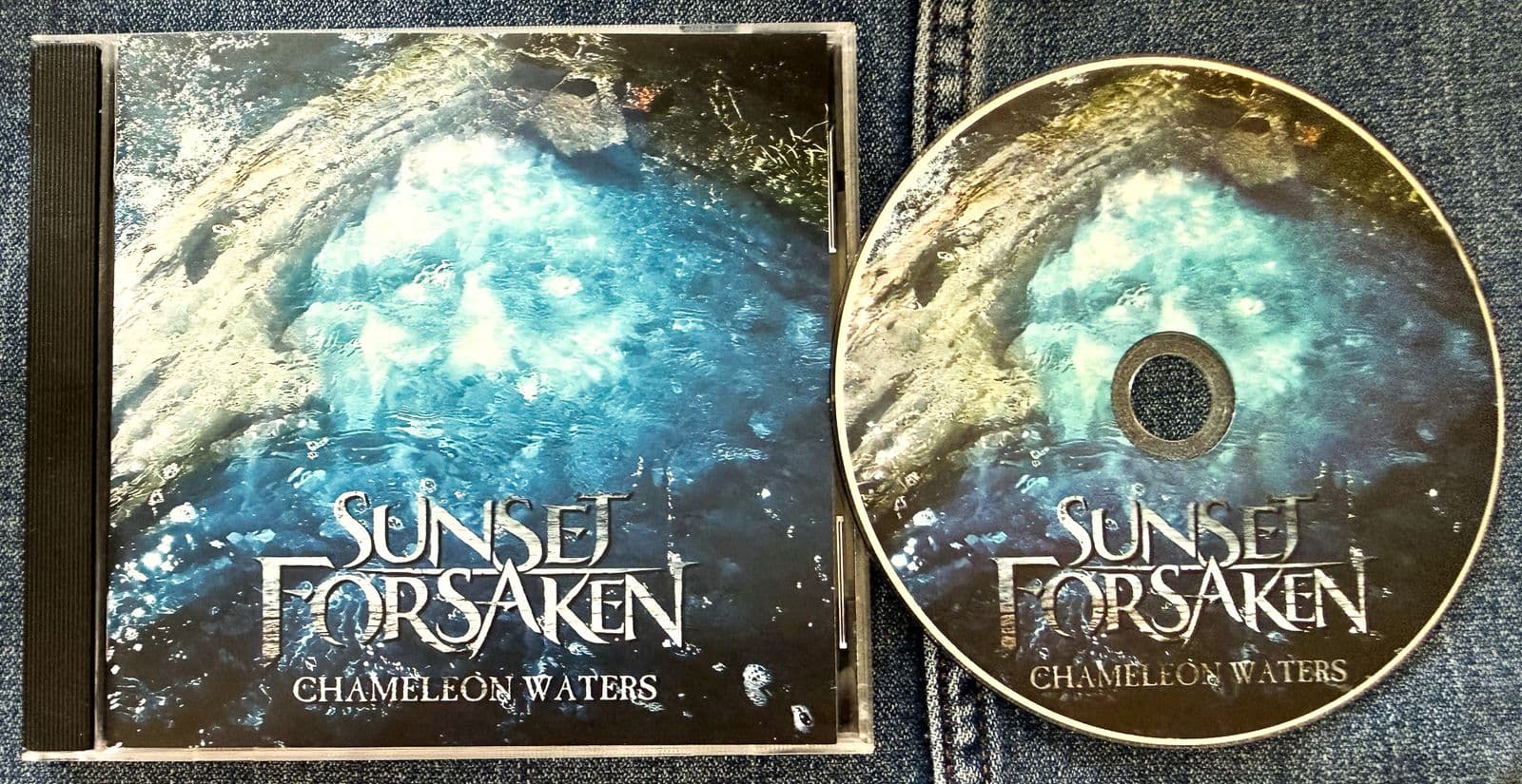 Sunset_Forsaken-Chameleon_Waters-CD-2025-GRAVEWISH