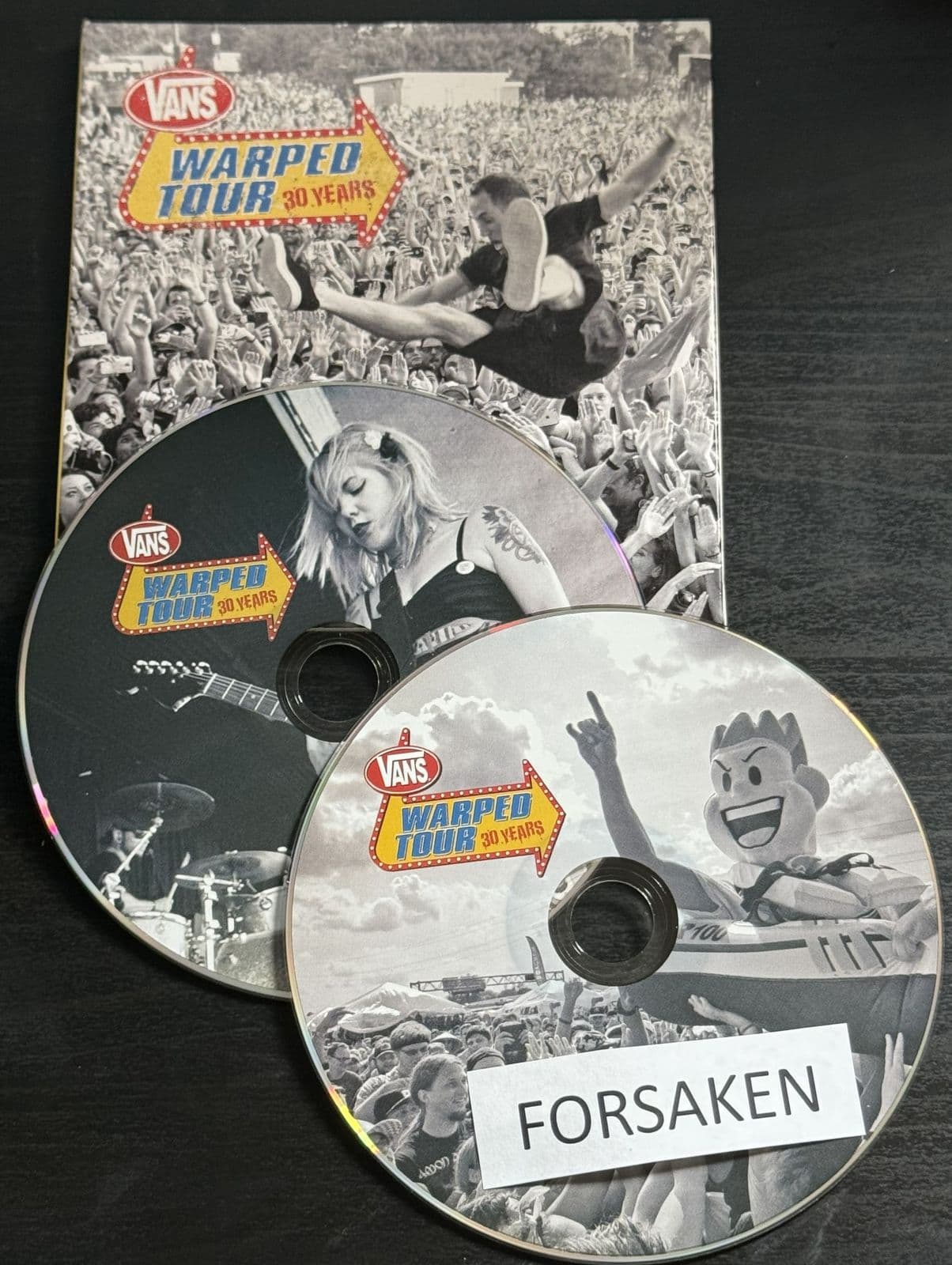 VA-Vans_Warped_Tour_2025_Compilation-2CD-FLAC-2025-FORSAKEN