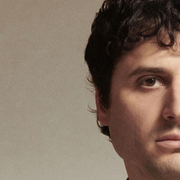 Adrien_Gallo-derniers_souvenirs_du_futur-EP-WEB-FR-2026-ENViED