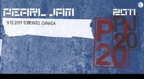 Pearl_Jam-2011_09_12_Air_Canada_Centre_Toronto_ON-WEB-2011-QUAVER