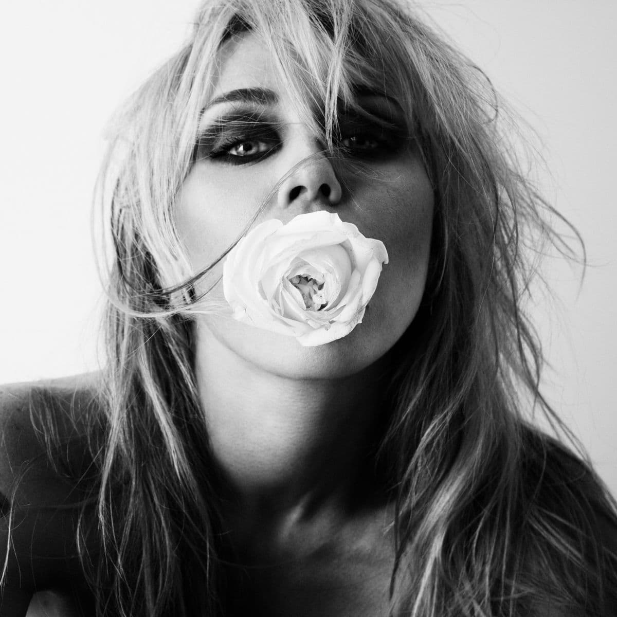Miley_Cyrus_-_Bass_Persuades-SINGLE-WEB-2026-BITCOINS